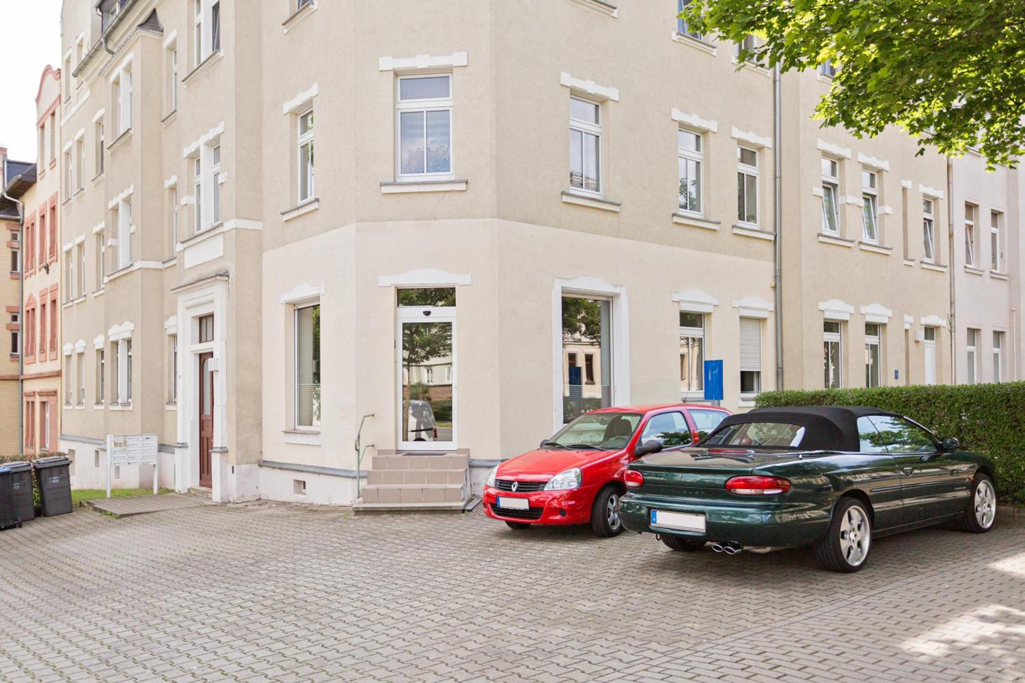 Doppelzimmer III Gaestezimmer In Unterkunft Mit Gemeinschaftsbad Und Gemeinschaftskueche ケムニッツ エクステリア 写真